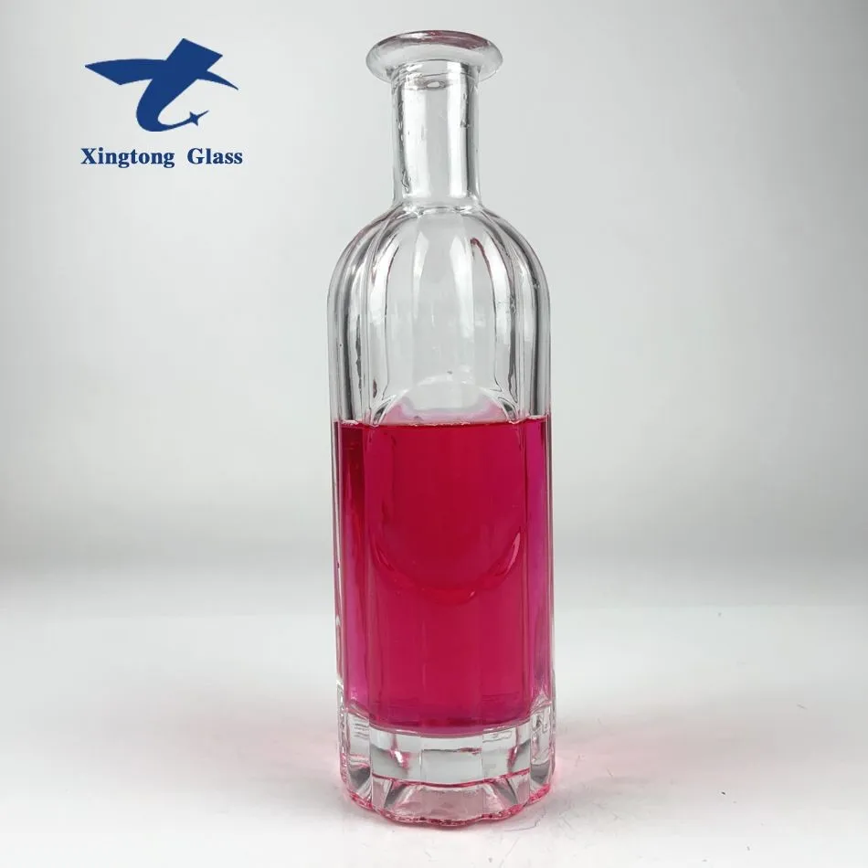 500 ml plataus burnos stiklo degtinės butelis