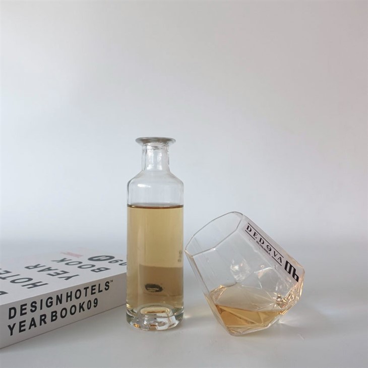 Small Capacity Cylindrical Fluted Bottom Glass Wine Bottle 200 Ml